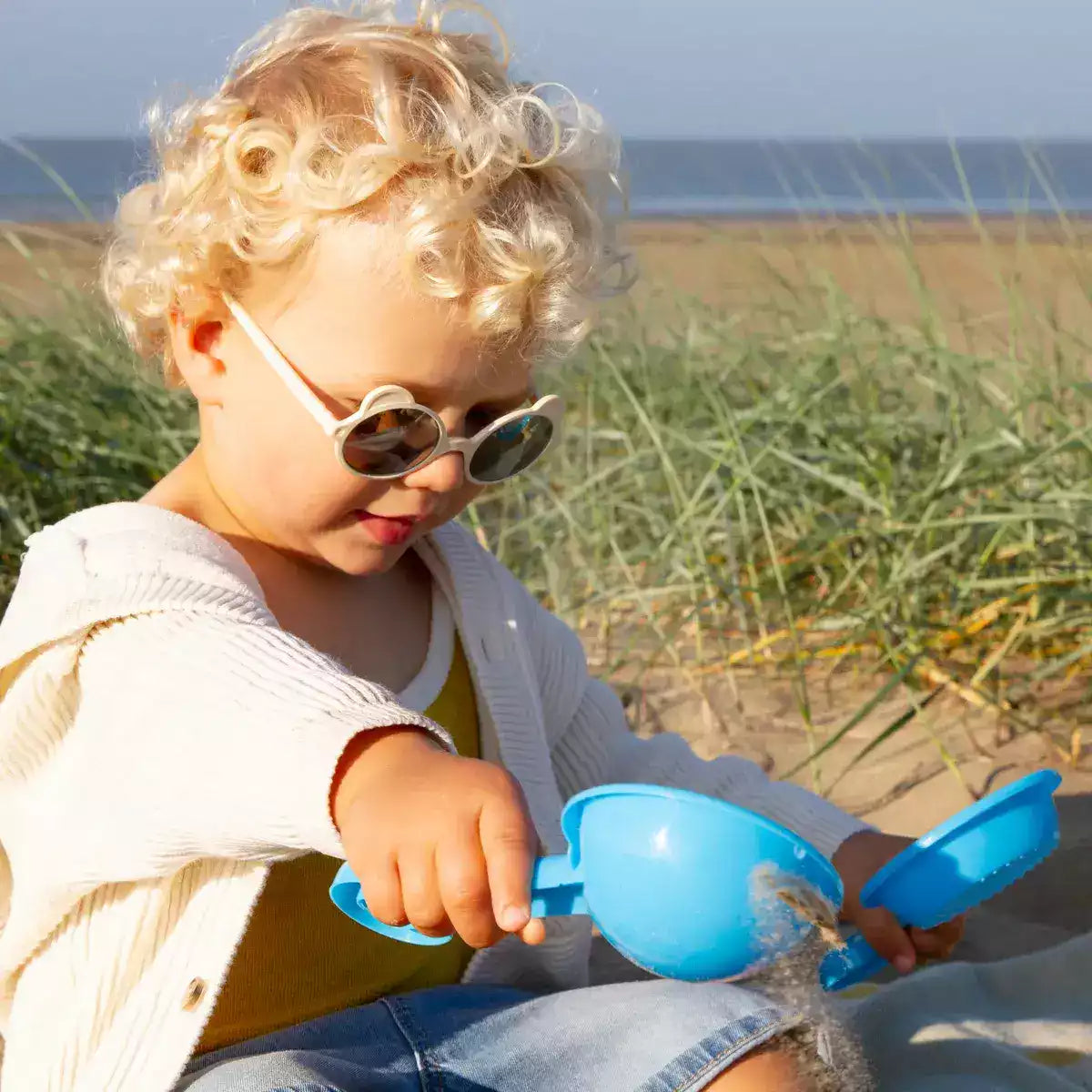 lunettes de soleil bébé enfant ourson  creme