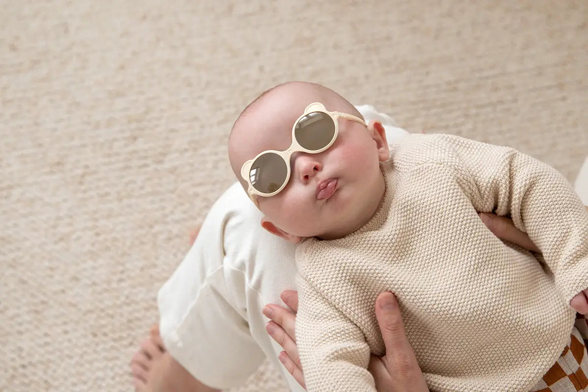 lunettes de soleil bébé enfant ourson  creme