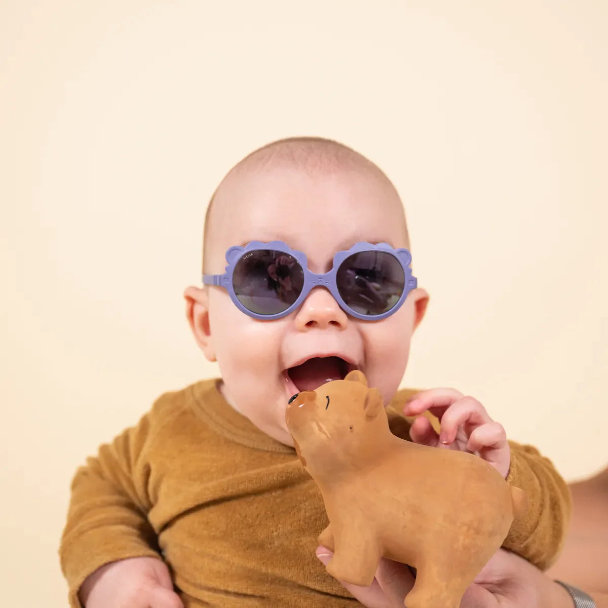 lunettes de soleil bébé enfant lion lila