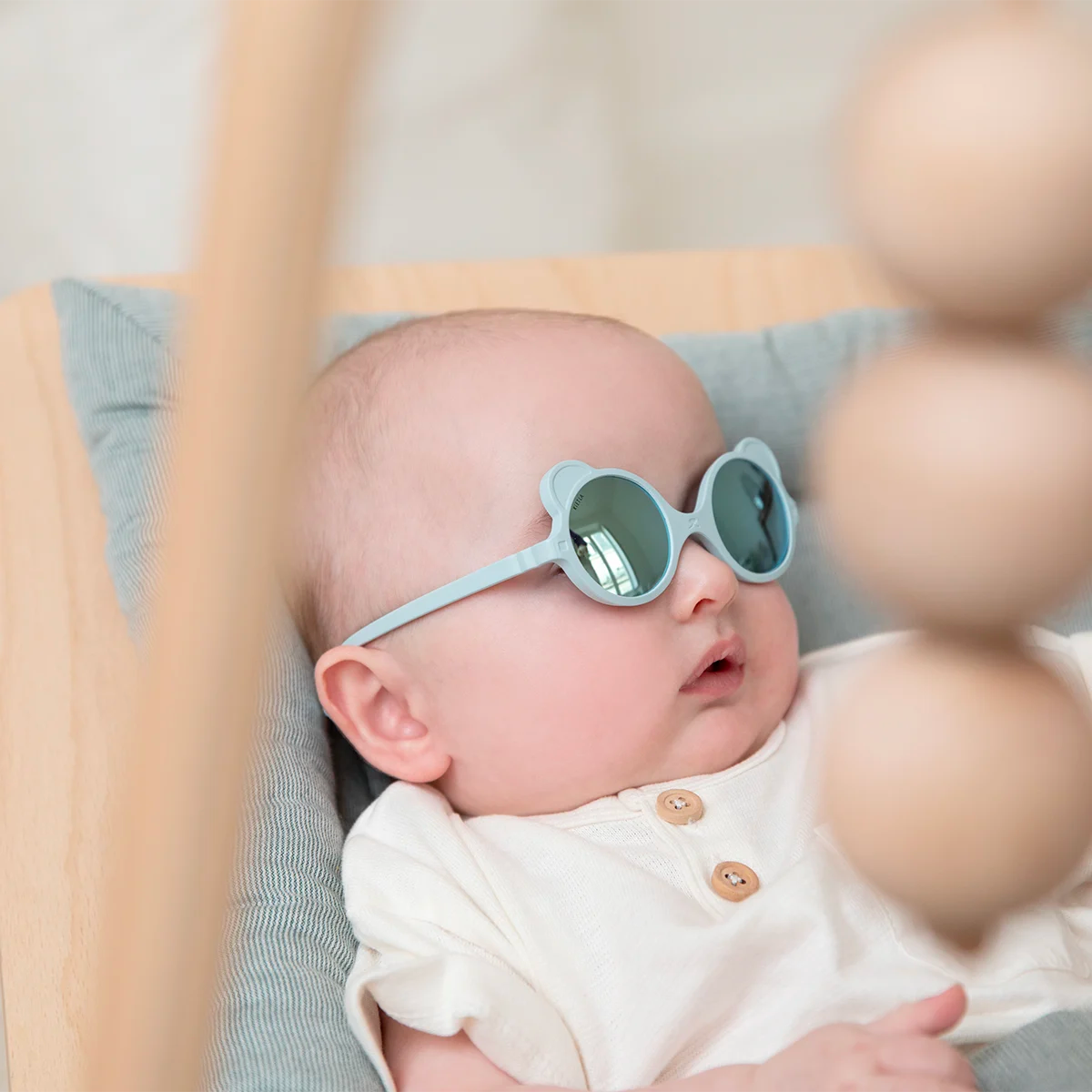 lunettes de soleil bébé enfant ourson bleu ciel