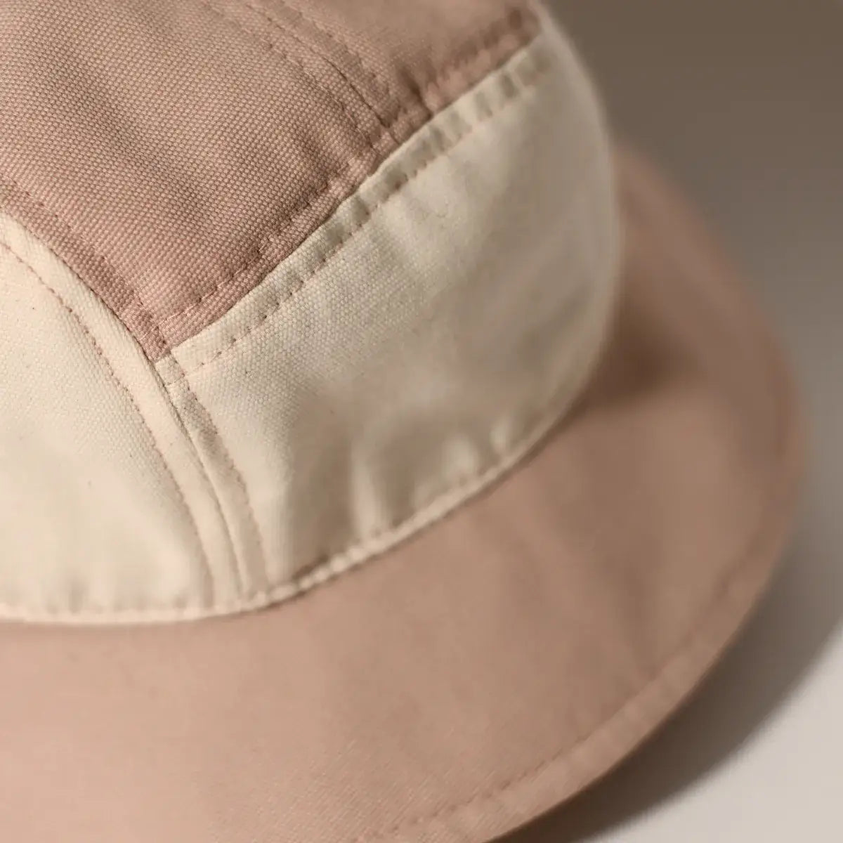 zoom matiere camper hat rose