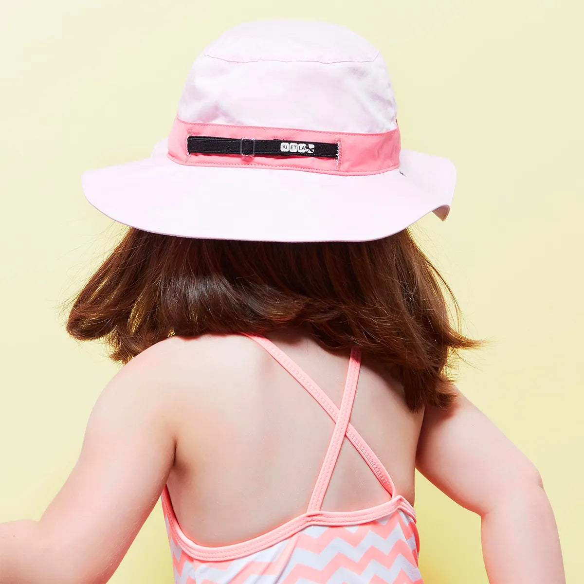 chapeau antiuv rose vue de dos