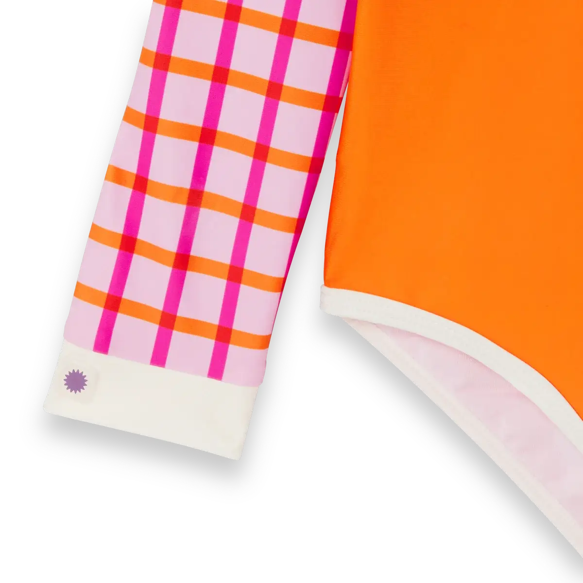 packshot maillot une piece fille rose tartan