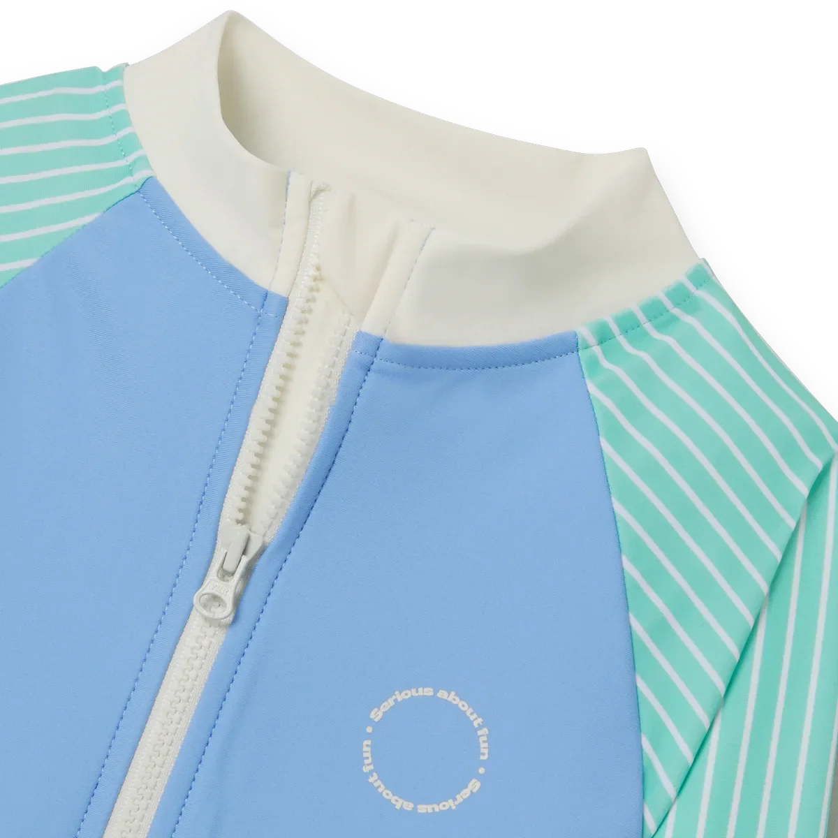 packshot maillot une piece fille bleu