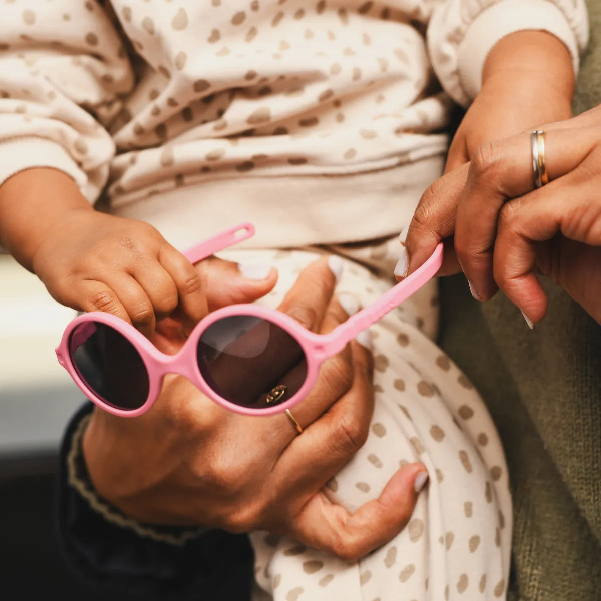 lunettes de soleil bébé diabola pivoine