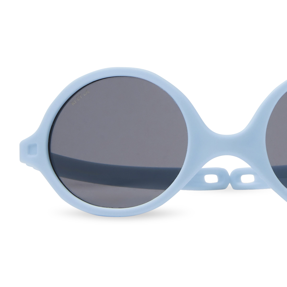 packshot lunettes de soleil bébé diabola bleu ciel