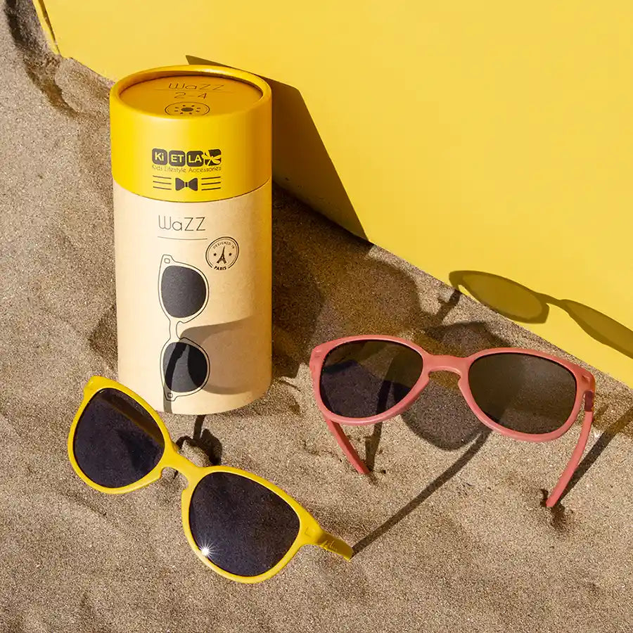 packaging lunette wazz sur plage